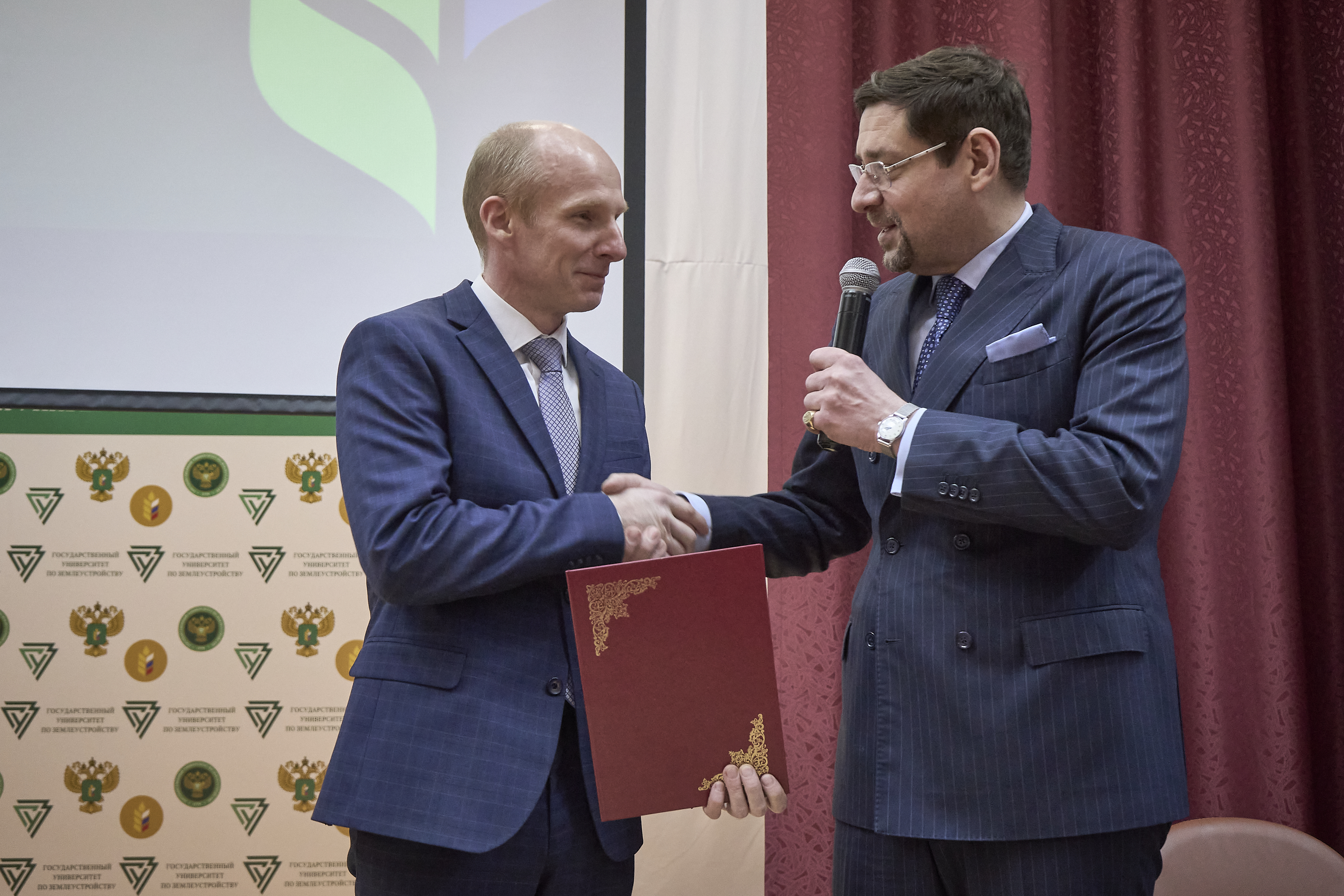 На новом этапе: руководитель ГУЗ Александр Линников отчитался на заседании Ученого совета о работе за год