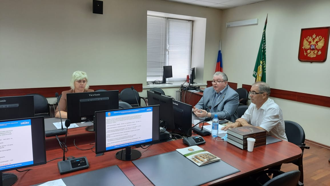 О состоявшемся круглом столе «Совершенствование работы в области подготовки кадров по управлению землями лесного фонда»