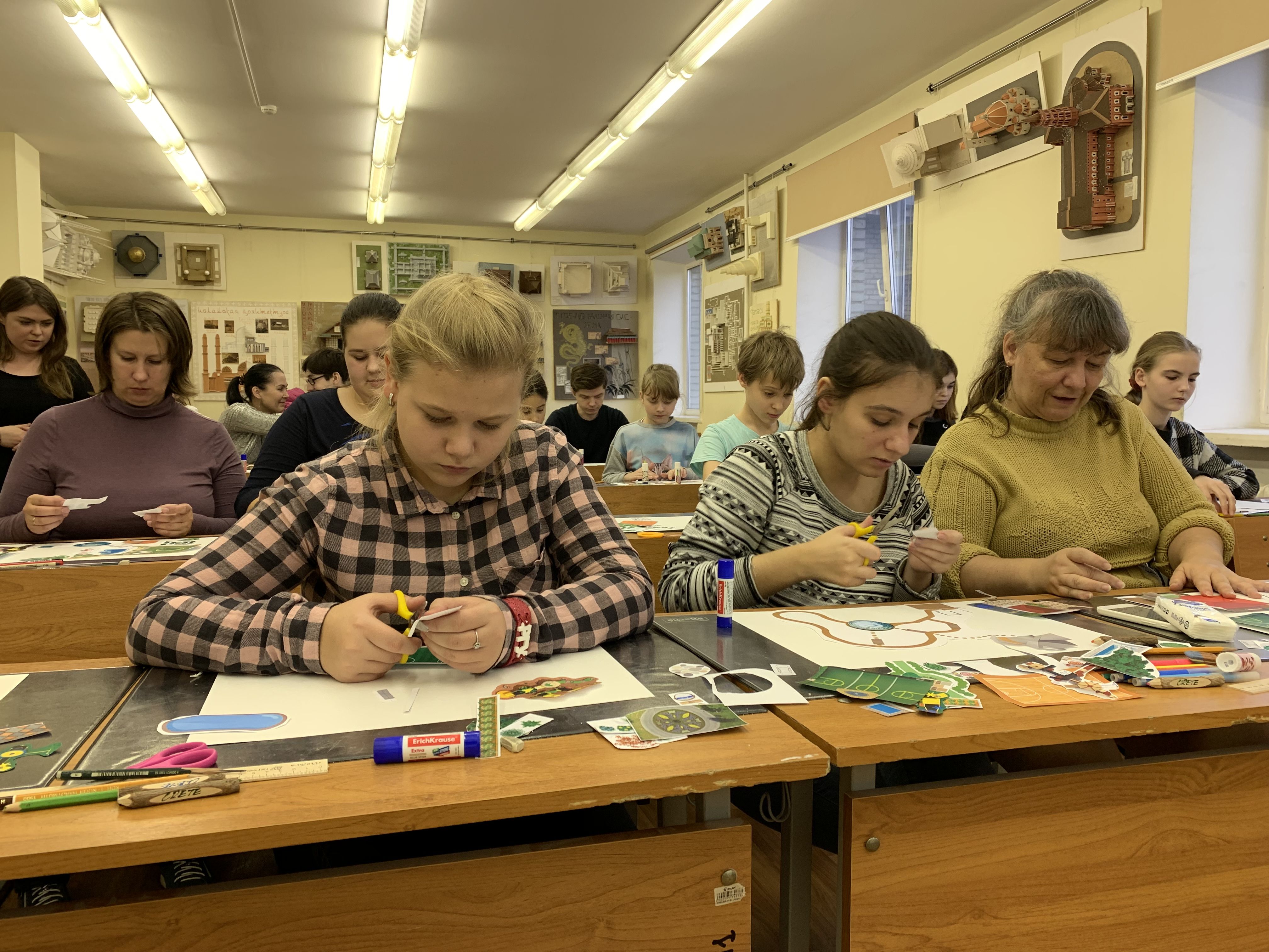 12 октября в рамках образовательного и культурно-просветительского проекта «Университетские субботы» состоялся мастер-класс «Искусство ландшафтного дизайна»