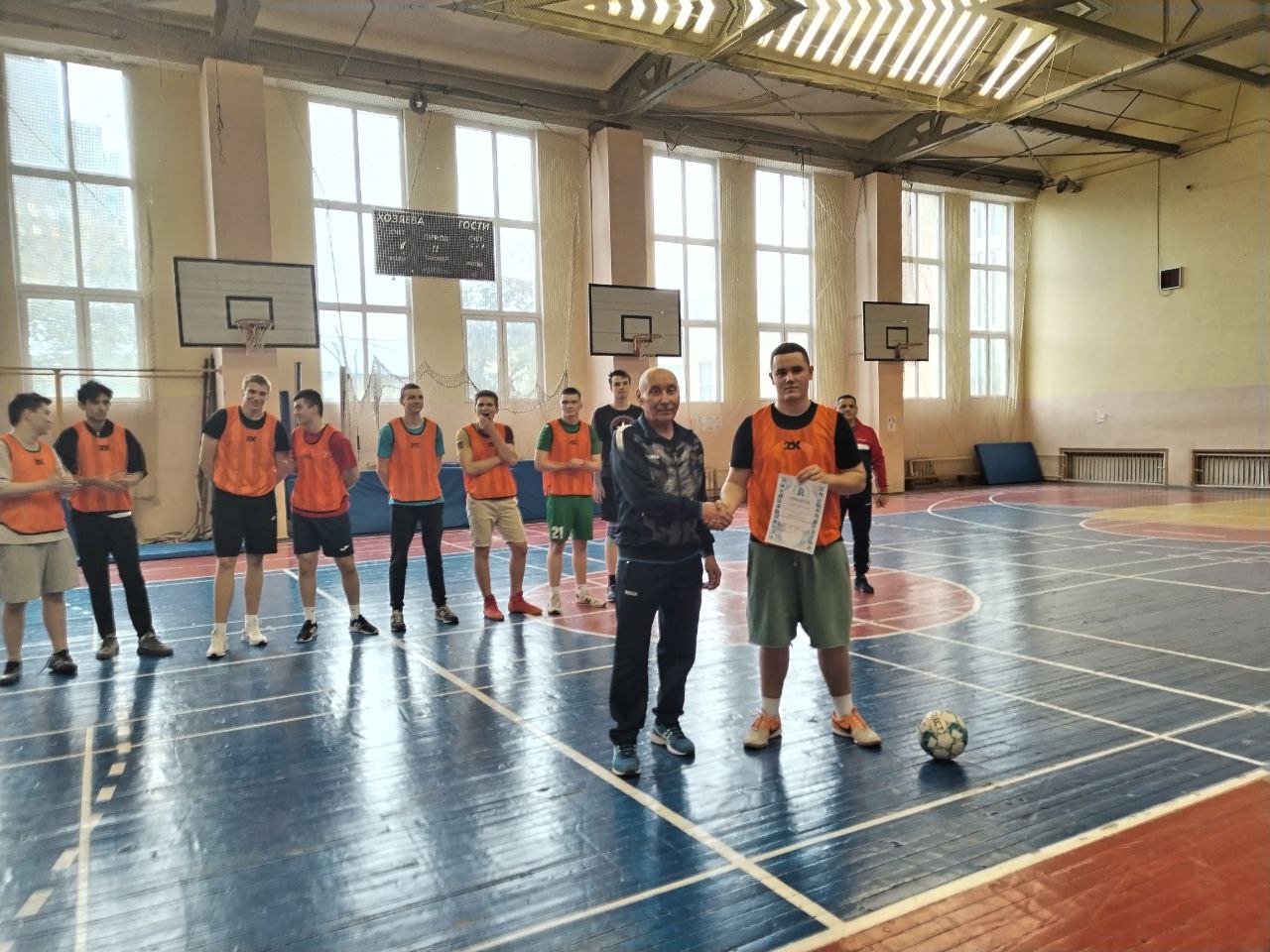 Завершились соревнования по мини-футболу среди факультетов