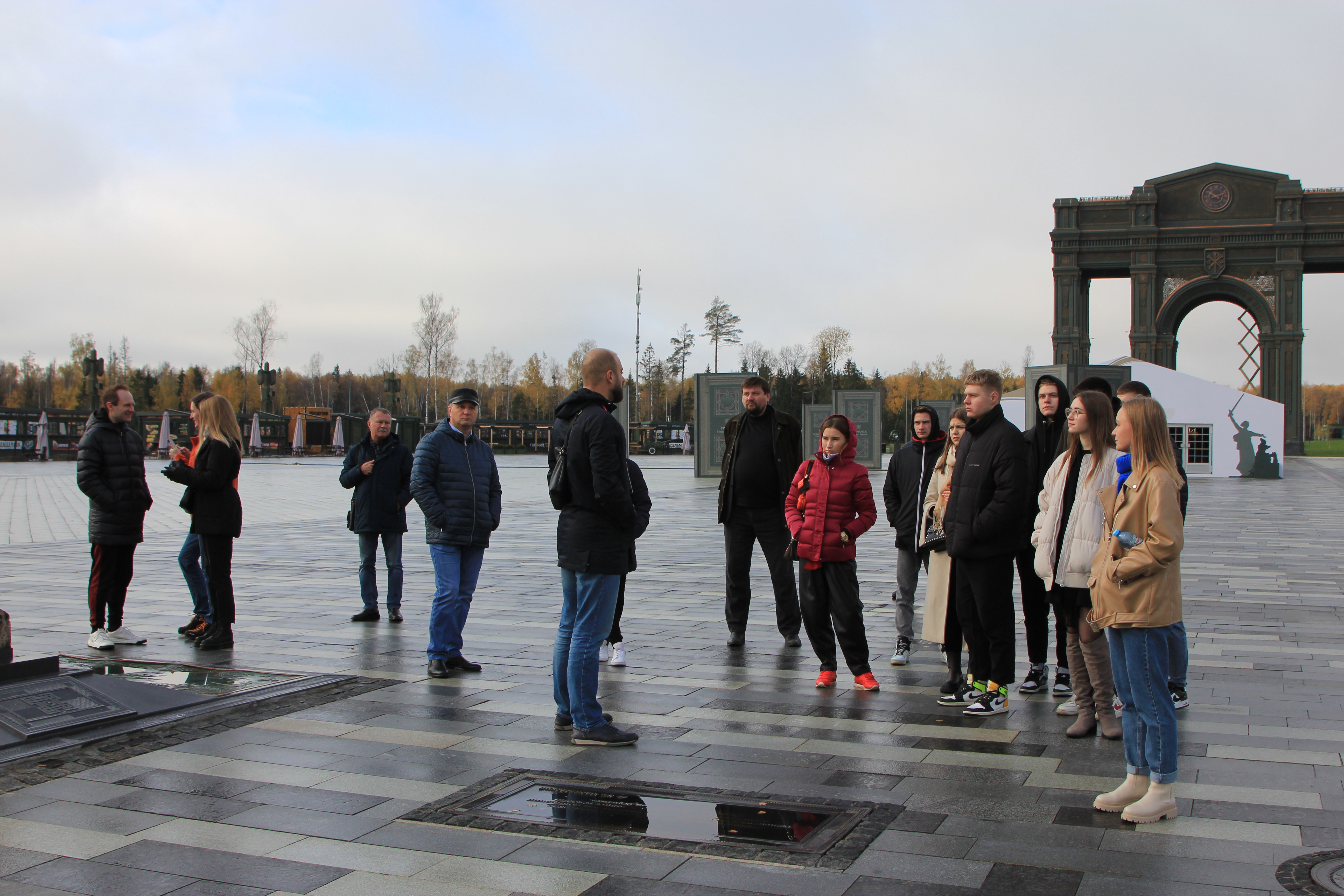 Студенты, преподаватели и сотрудники ГУЗ приняли участие в экскурсионной поездке в Музейный комплекс Главного храма Вооруженных Сил Российской Федерации
