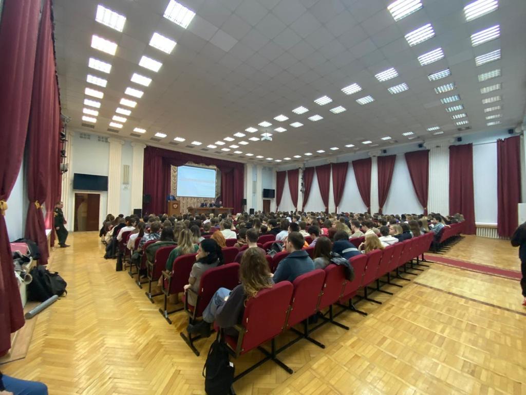 13 февраля в Государственном университете по землеустройству прошли занятия со студентами всех курсов и факультетов по действию работников и обучающихся университета при вооруженном нападении